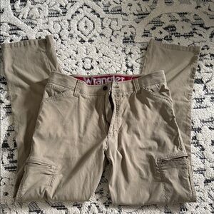 Wrangler Men's Cargo Pants in Tan